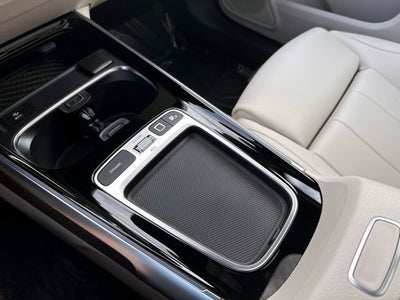 2025 Mercedes-Benz GLB 250