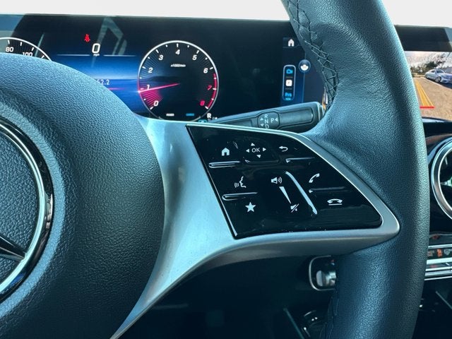 2025 Mercedes-Benz GLB 250