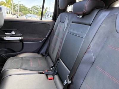 2023 Mercedes-Benz GLB 250