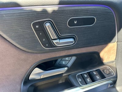 2025 Mercedes-Benz GLB 250