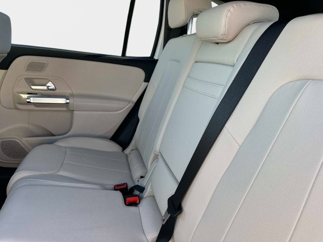 2025 Mercedes-Benz GLB 250