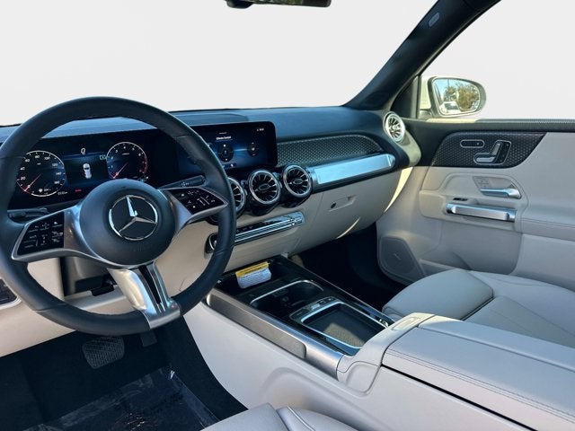 2025 Mercedes-Benz GLB 250