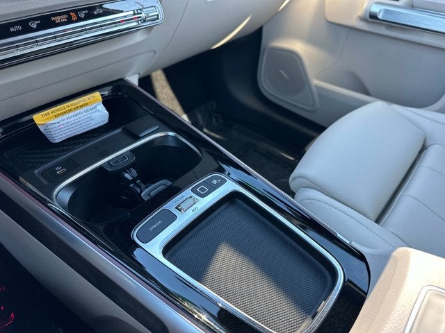 2025 Mercedes-Benz GLB 250