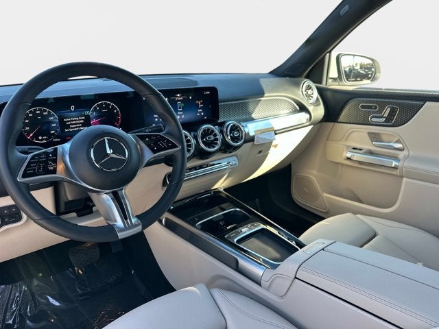 2025 Mercedes-Benz GLB 250
