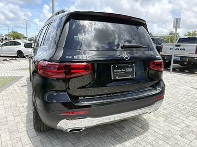2026 Mercedes-Benz GLB 250