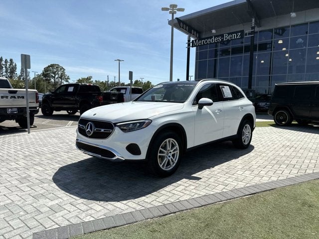 2025 Mercedes-Benz GLC 300