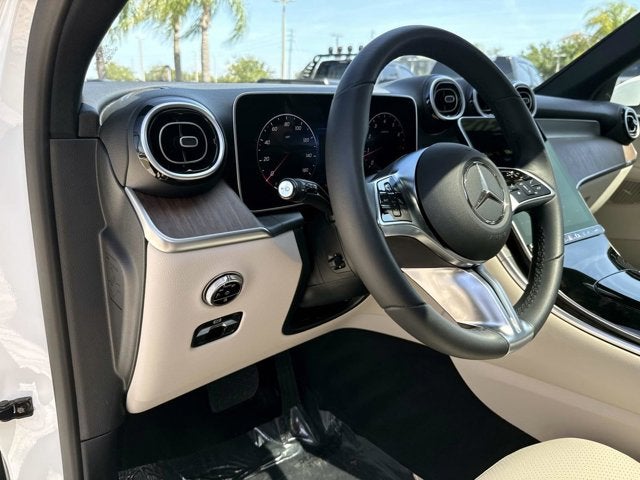 2025 Mercedes-Benz GLC 300