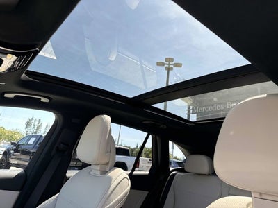 2025 Mercedes-Benz GLC 300