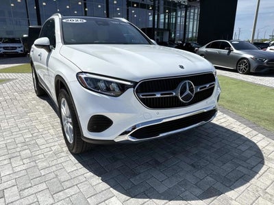 2025 Mercedes-Benz GLC 300