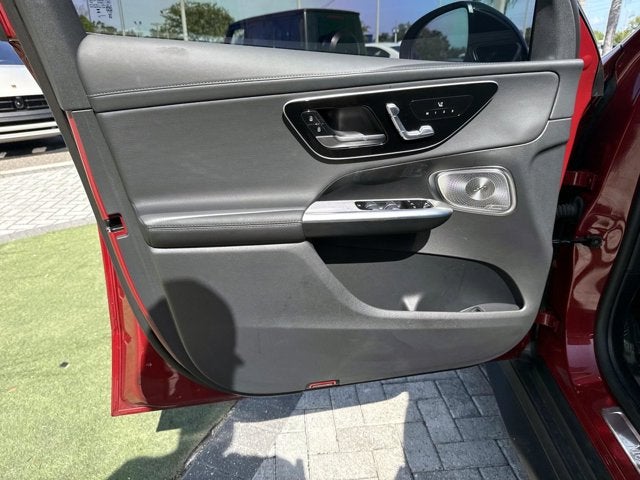 2024 Mercedes-Benz GLC 300