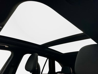 2025 Mercedes-Benz GLC 300