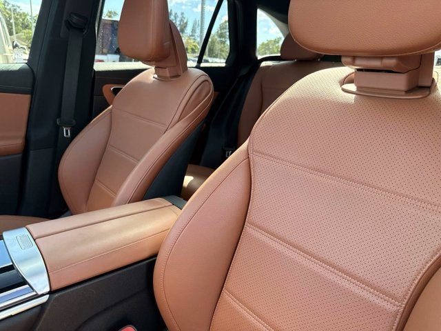 2023 Mercedes-Benz GLC 300