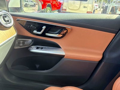 2023 Mercedes-Benz GLC 300