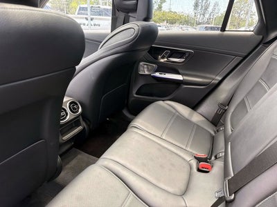 2023 Mercedes-Benz GLC 300