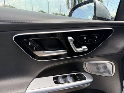 2023 Mercedes-Benz GLC 300