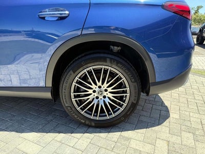 2025 Mercedes-Benz GLC 300