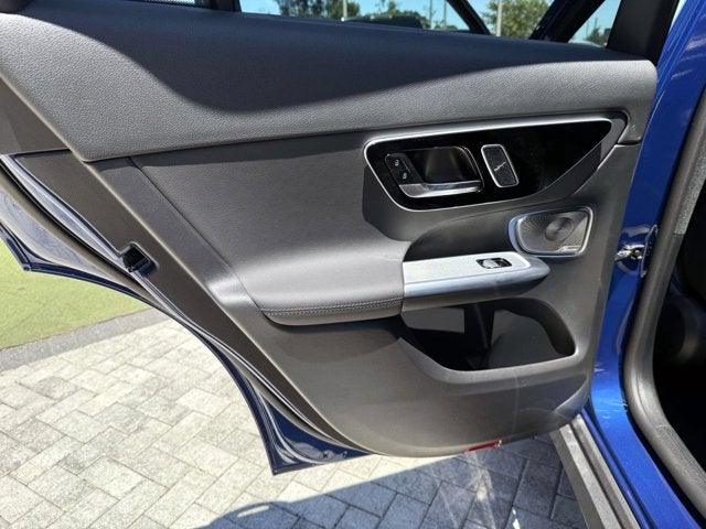 2025 Mercedes-Benz GLC 300