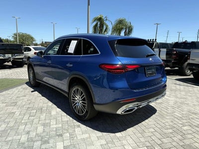 2025 Mercedes-Benz GLC 300
