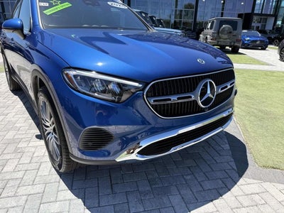 2025 Mercedes-Benz GLC 300