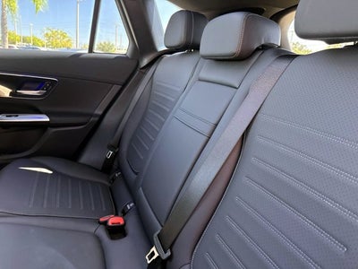 2026 Mercedes-Benz GLC 300