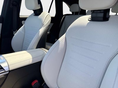 2023 Mercedes-Benz GLC 300