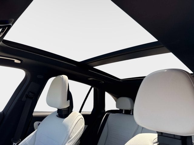 2023 Mercedes-Benz GLC 300