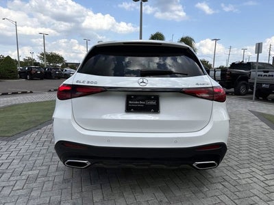 2023 Mercedes-Benz GLC 300