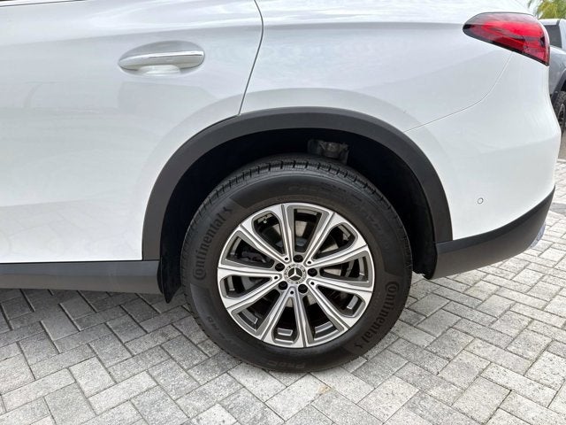 2025 Mercedes-Benz GLC 300