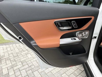 2025 Mercedes-Benz GLC 300