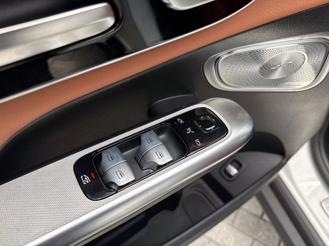 2025 Mercedes-Benz GLC 300