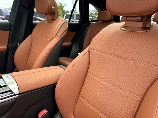 2025 Mercedes-Benz GLC 300