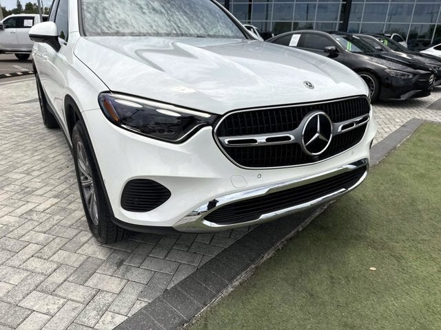 2025 Mercedes-Benz GLC 300