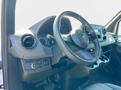 2025 Mercedes-Benz Sprinter 2500 Crew 144 WB