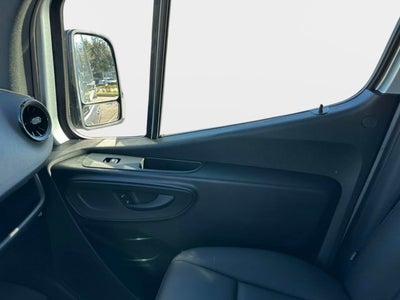 2025 Mercedes-Benz Sprinter 2500 Cargo 144 WB
