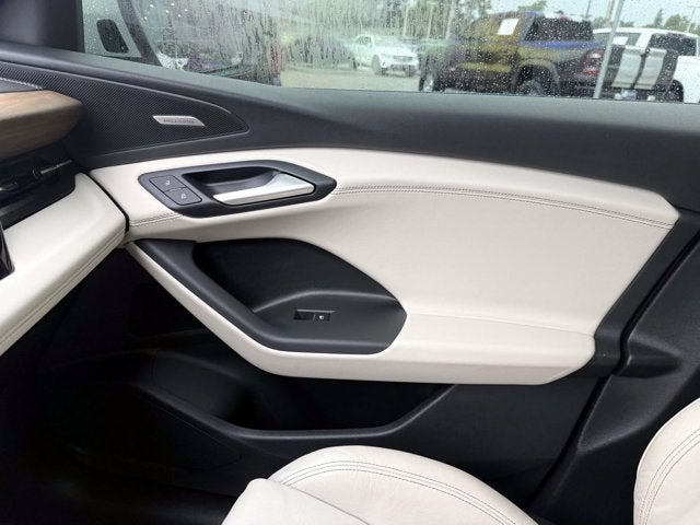 2025 Audi Q6 e-tron Prestige