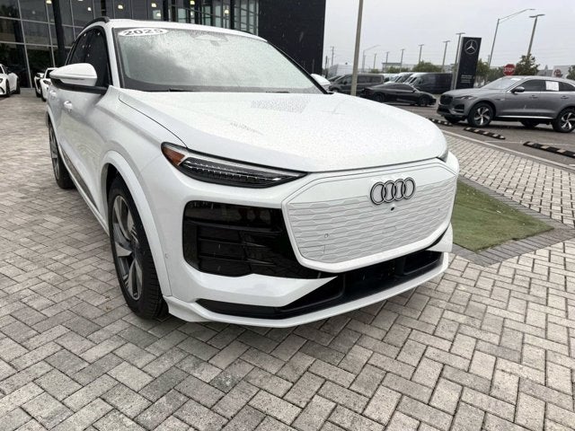 2025 Audi Q6 e-tron Prestige