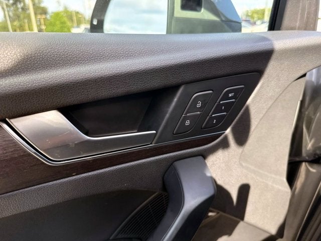 2023 Audi Q5 45 S line Premium