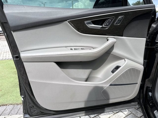2024 Audi Q7 55 Premium Plus