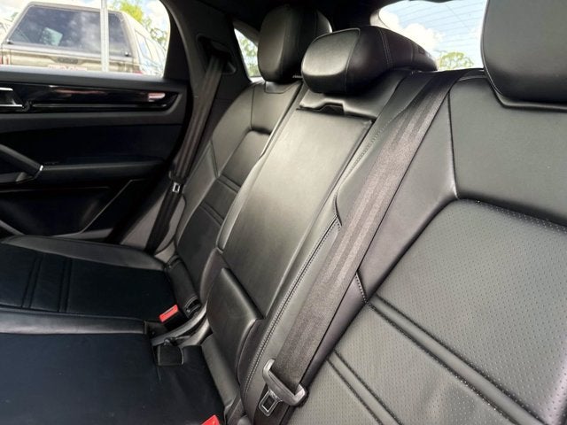 2021 Porsche Cayenne Base