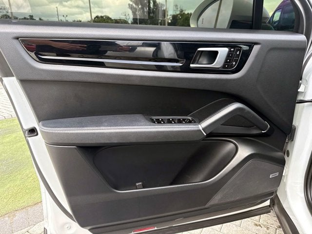 2021 Porsche Cayenne Base