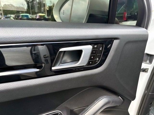 2021 Porsche Cayenne Base