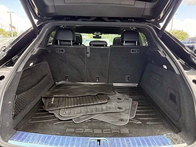 2023 Porsche Cayenne Base