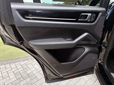 2023 Porsche Cayenne Base