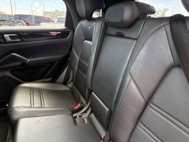 2023 Porsche Cayenne Base