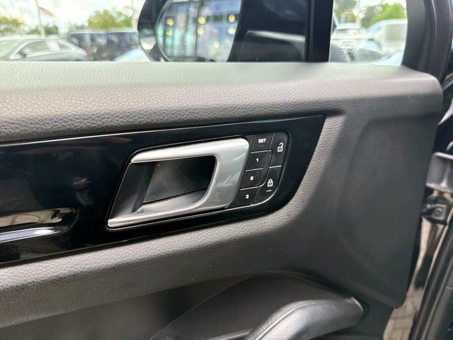 2023 Porsche Cayenne Base