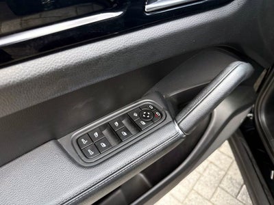 2023 Porsche Cayenne Base
