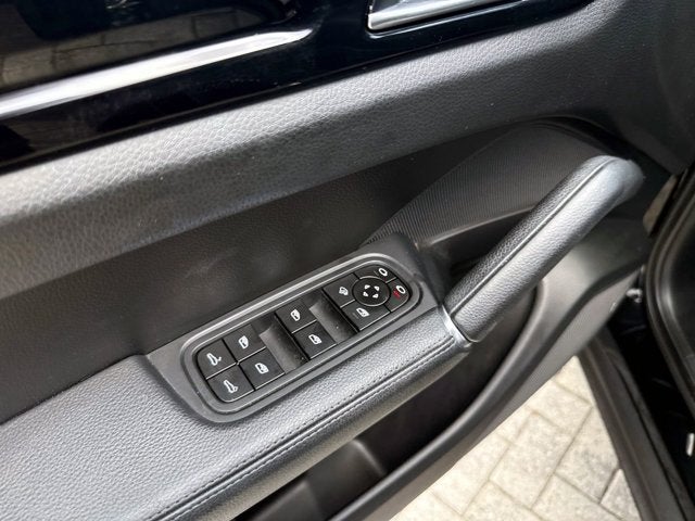 2023 Porsche Cayenne Base