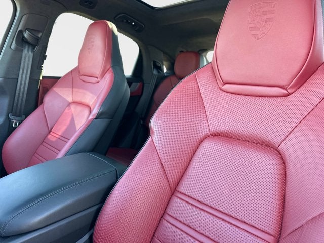 2025 Porsche Cayenne GTS