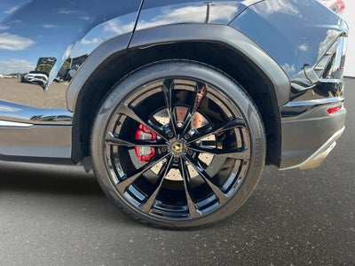 2022 Lamborghini Urus Base