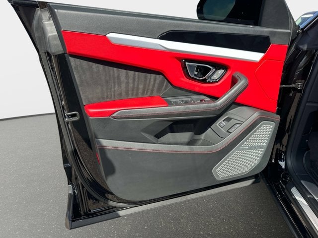 2022 Lamborghini Urus Base